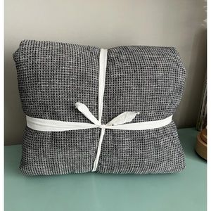 NWOT Pottery Barn European Flax Linen Waffle Weave Navy Duvet